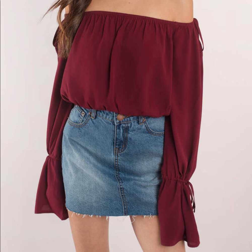 Tobi Wine Off Shoulder Blouse